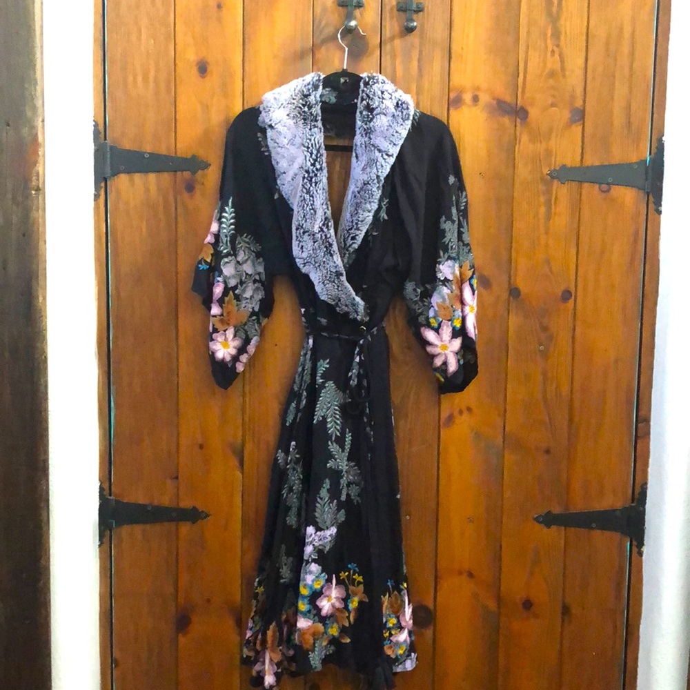 Beautiful Dress for all seasons!